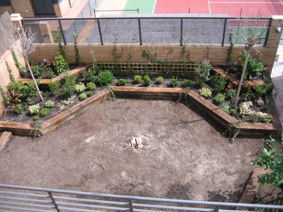 Guía completa: Cómo comprar jardineras de madera para embellecer tu jardín