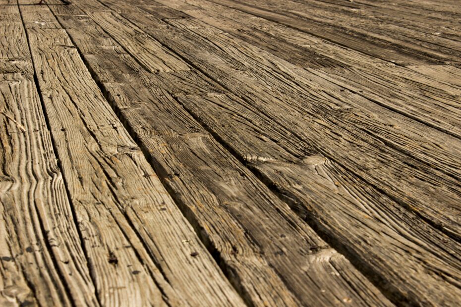 Guía para comprar un suelo de madera para exterior: Todo lo que necesitas saber