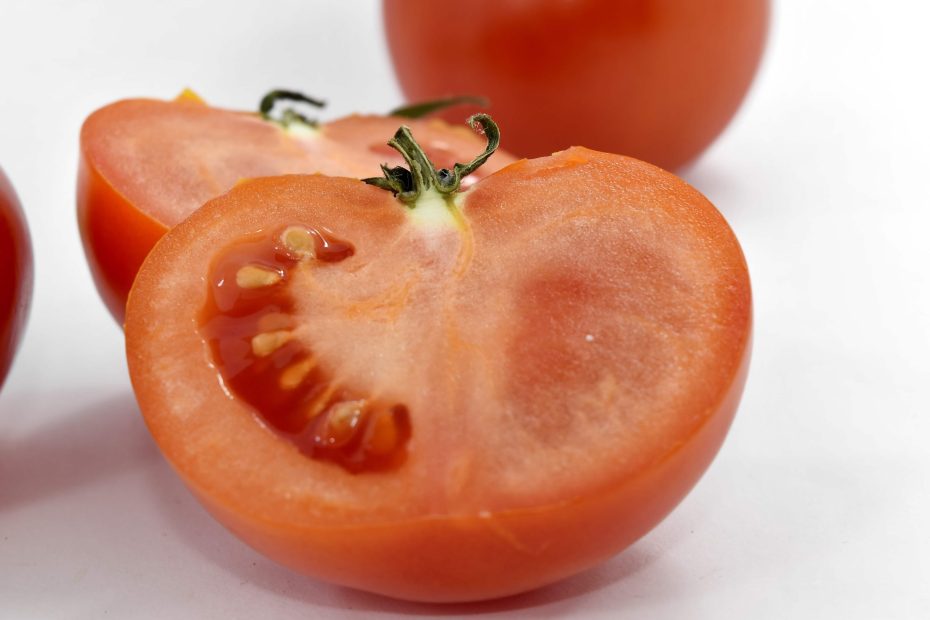 Guía completa para guardar semillas de tomate: consejos expertos de botánica
